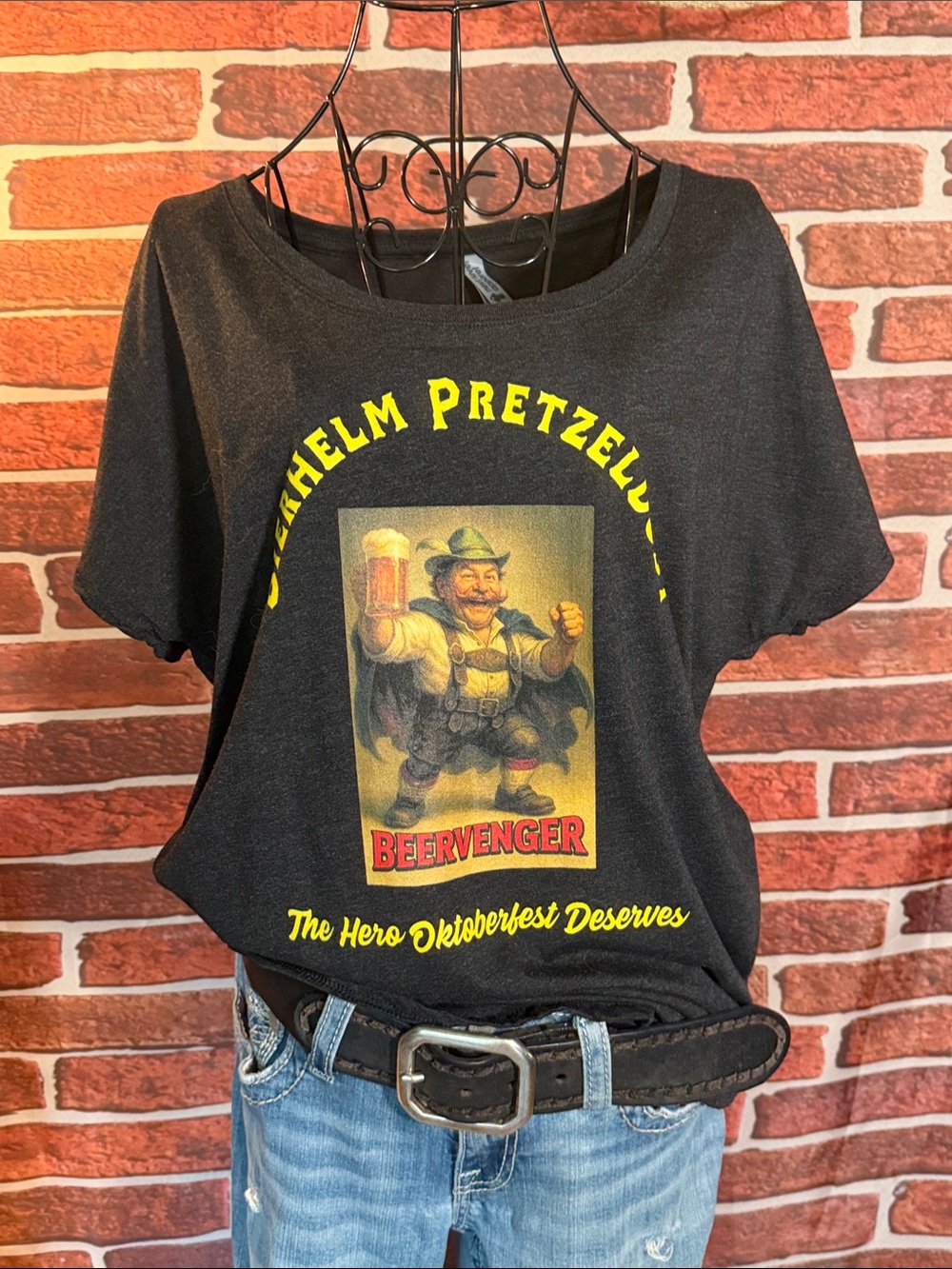 👚 Beervenger Oktoberfest Graphic Tee — Slate/Black/Yellow — Sz L / N - Picture 1 of 9